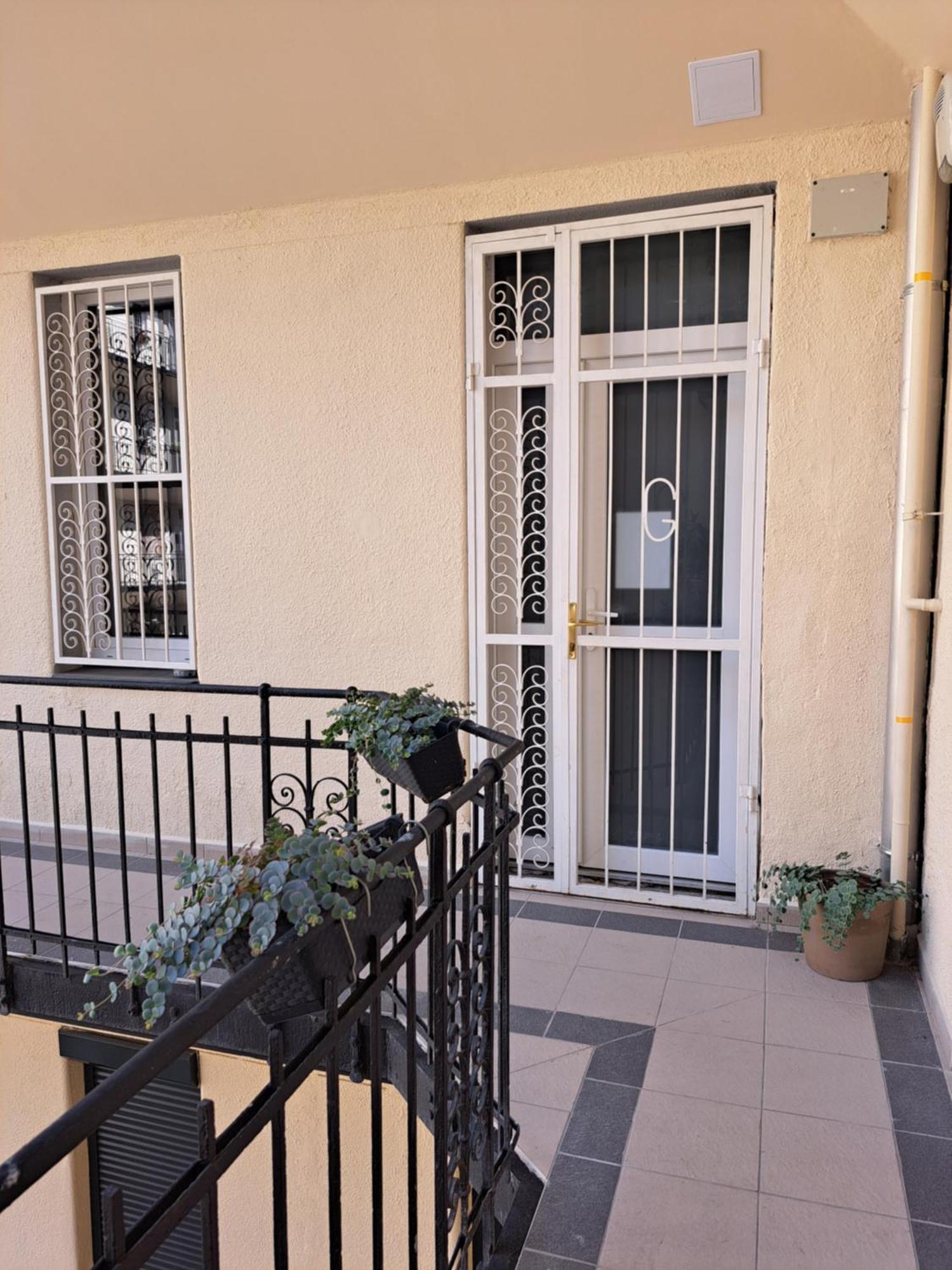 Embassy Studio Apartment Citypark Boedapest Buitenkant foto